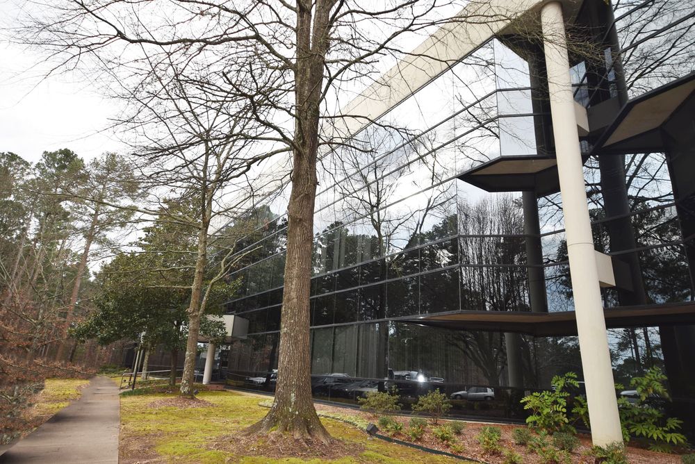 Westlake Corporate Park | Redding Building: 1701 Centerview Dr, Little Rock, AR 72211